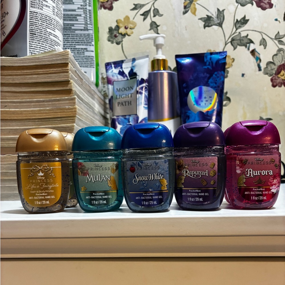 10- 1 Oz Bath & Body Works Disney Hand Soap Sanitizers